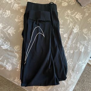 black nike joggers